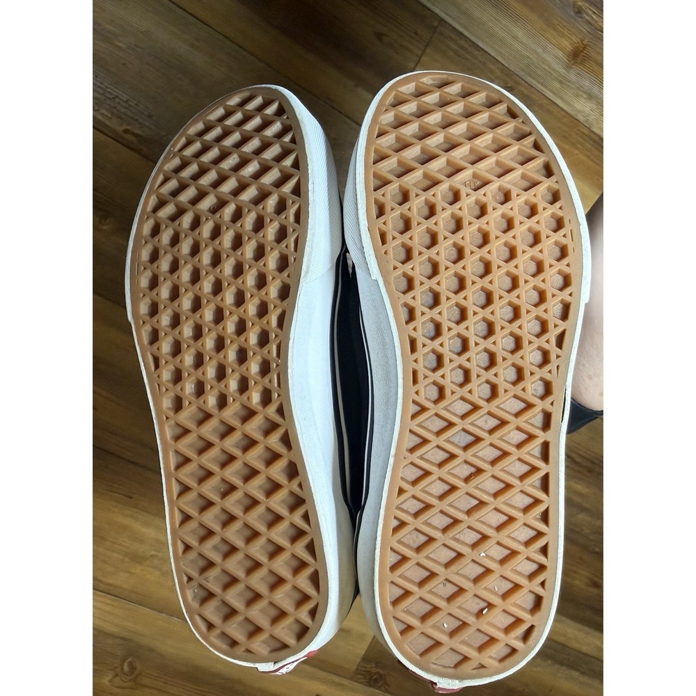 Vans Old Skool V Hook & Loop Black White Kids Size 3 Youth Sneakers - Picture 2 of 5